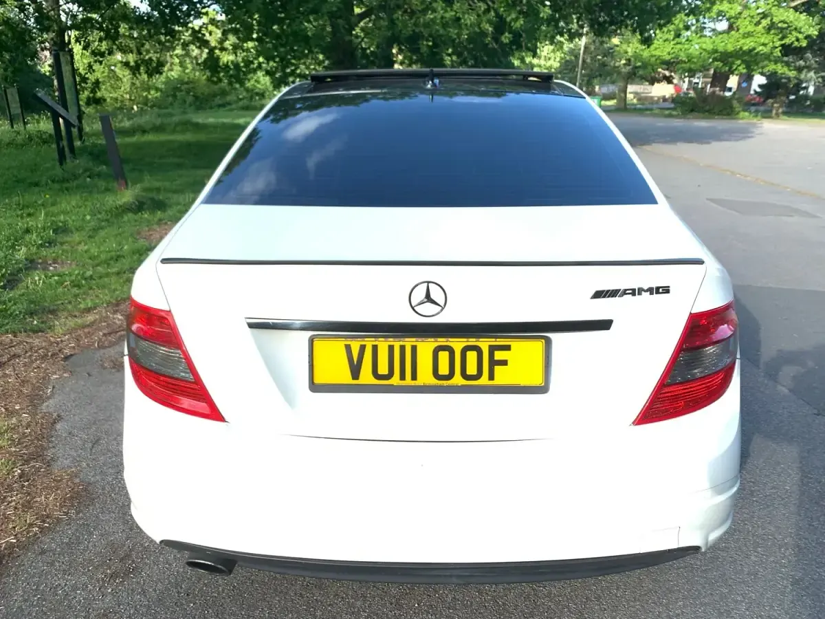 Used Mercedes C250 2011 White Sedan