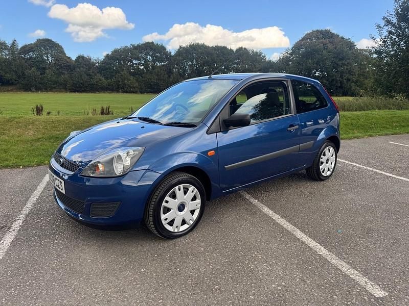 Blue Used 2008 Ford Fiesta Style Hatchback | £4,250 (Expensive) - Image 1/4