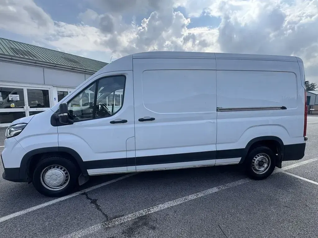 Used Maxus V90 163 HP (119 kW) 2023 White Van