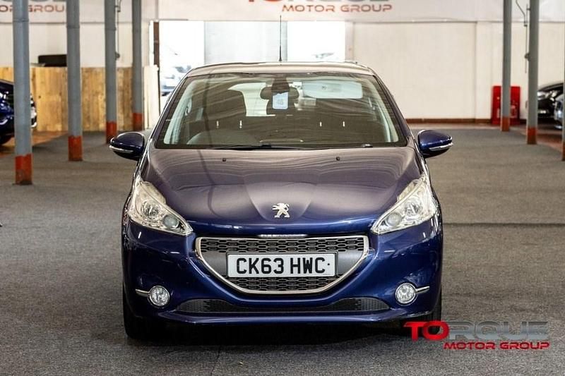 Used Peugeot 208 Allure 70 HP (51 kW) 2013 Blue Hatchback