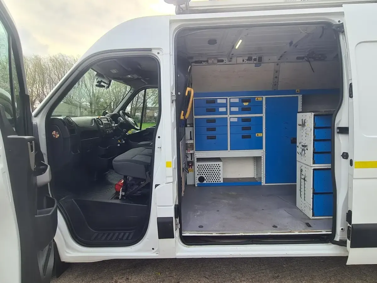 Used Vauxhall Movano 130 HP (95 kW) 2018 White MPV