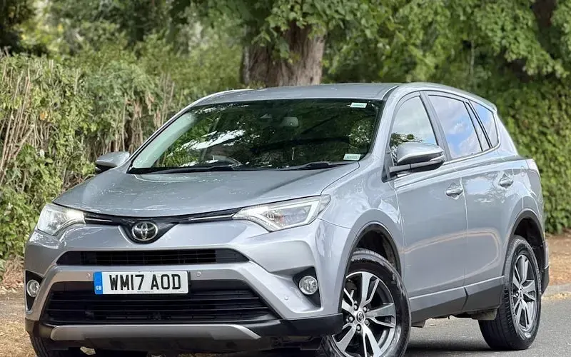 Used Toyota RAV4 Business Edition 143 HP (105 kW) 2017 Silver SUV