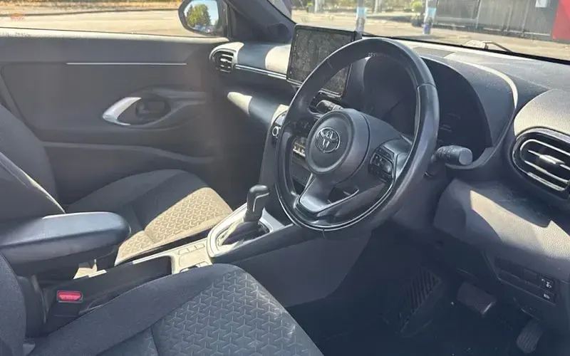 Used Toyota Yaris Cross Design 116 HP (85 kW) 2023 Blue SUV