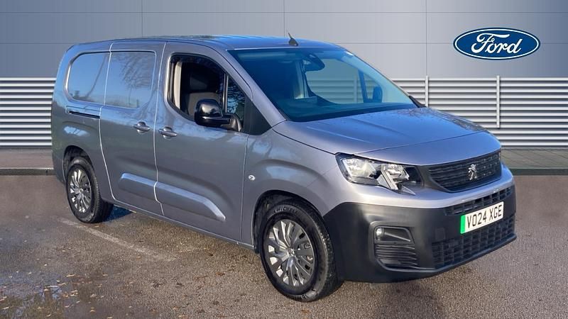 Used 2024 Peugeot E-Partner Premium MPV | £16,300 (Fair price) - Image 1/3