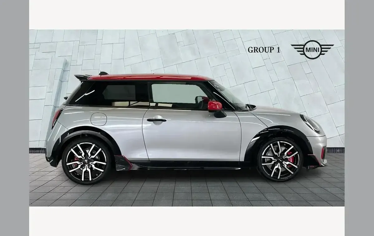 New Mini John Cooper Works 231 HP (169 kW) 2026 Silver Hatchback