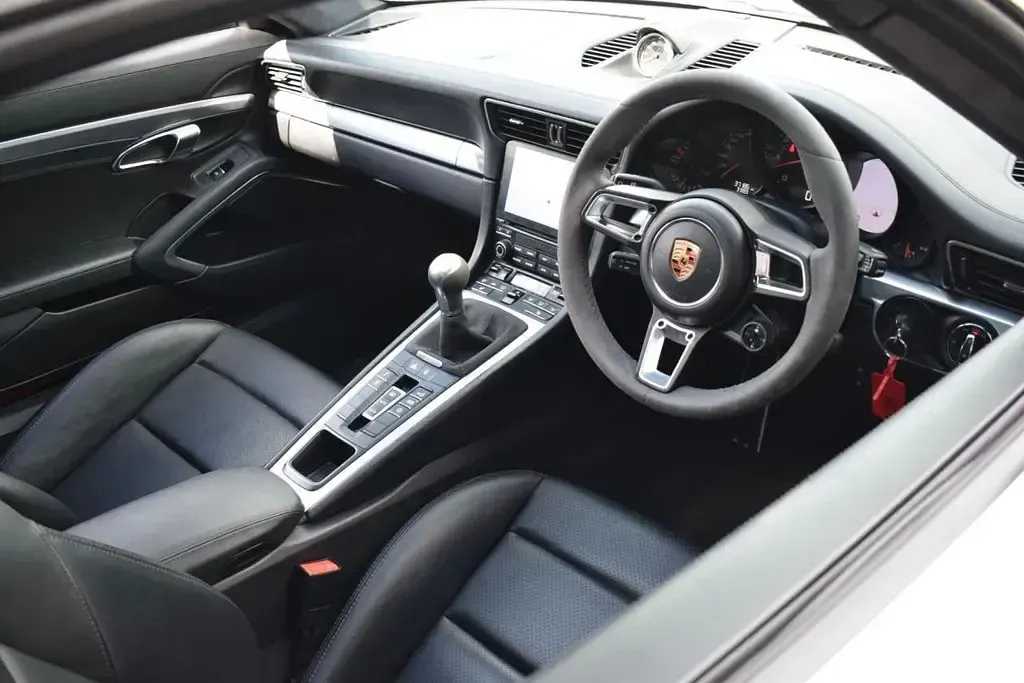 Used Porsche 911 Carrera 370 HP (272 kW) 2016 White Coupe