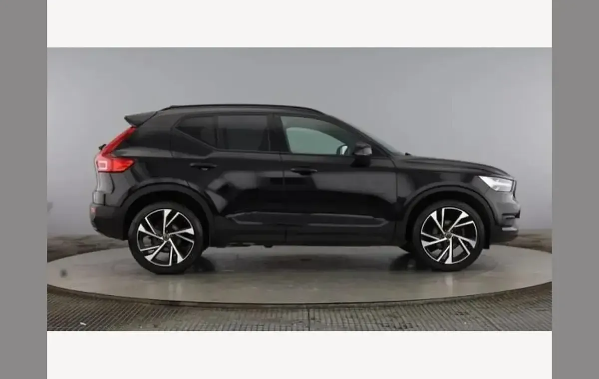 Used Volvo XC40 R-Design Pro 161 HP (118 kW) 2021 Black SUV