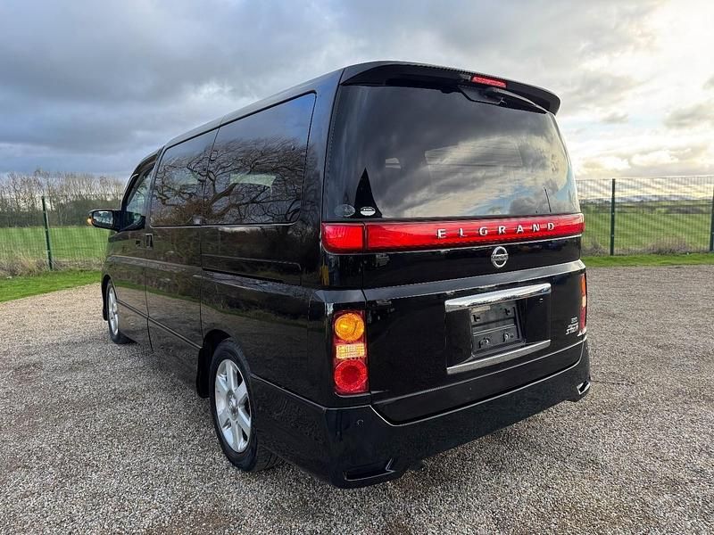 Used Nissan Elgrand 2007 Black MPV
