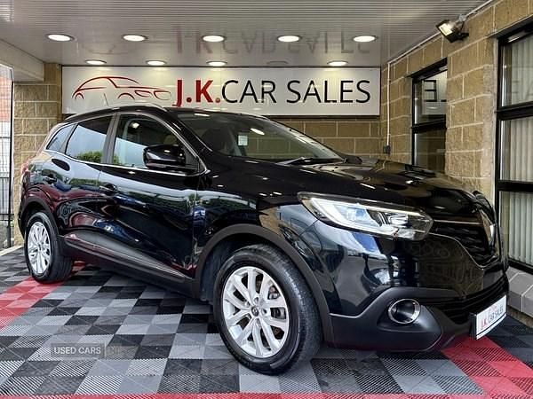 Black Used 2017 Renault Kadjar Dynamique SUV | £5,795 (A bit pricey) - Image 1/4