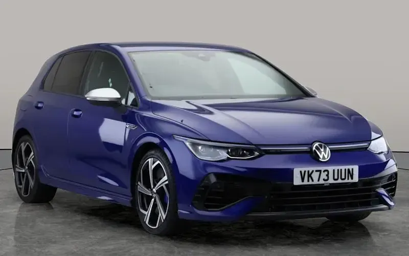 Second-hand VW Golf VIII R 320 CP (235 kW) 2023 Albastru Hatchback