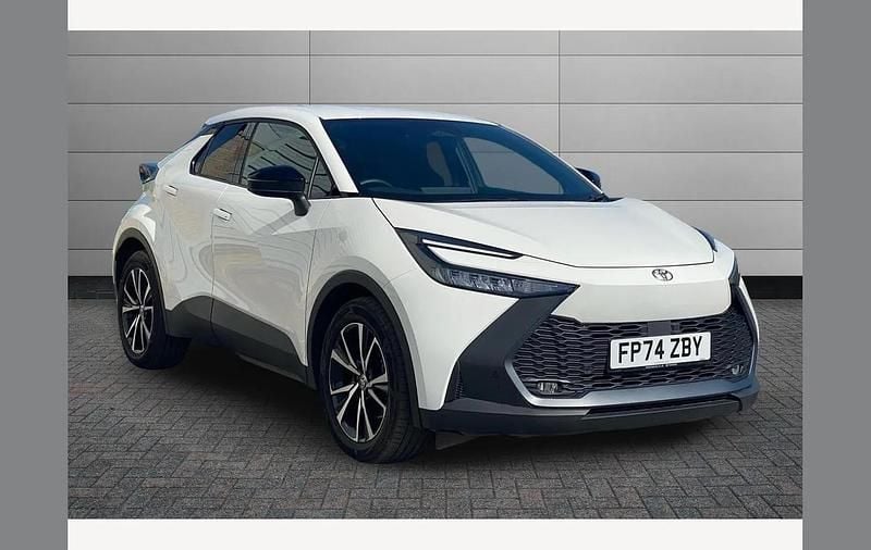 Used Toyota C-HR Design 223 HP (164 kW) 2024 White SUV
