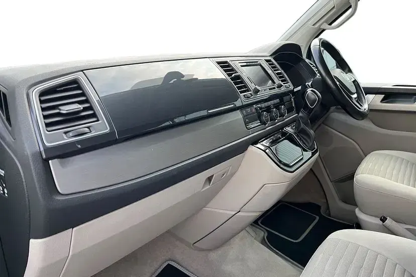 Used VW California California 150 HP (110 kW) 2019 Indium grey Van