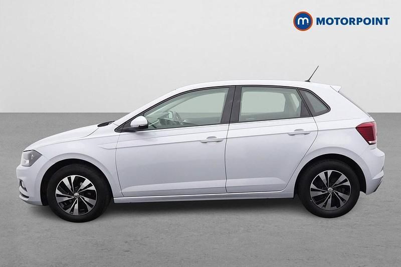 Used VW Polo SE 95 HP (69 kW) 2019 Silver Hatchback