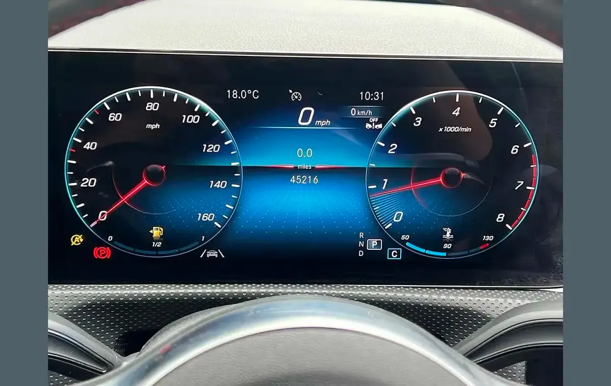 Used Mercedes CLA200 Executive 161 HP (118 kW) 2023 Blue Coupe