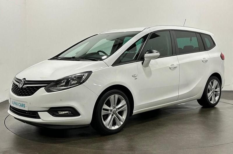 Used Vauxhall Zafira Tourer SRi 140 HP (102 kW) 2017 White MPV