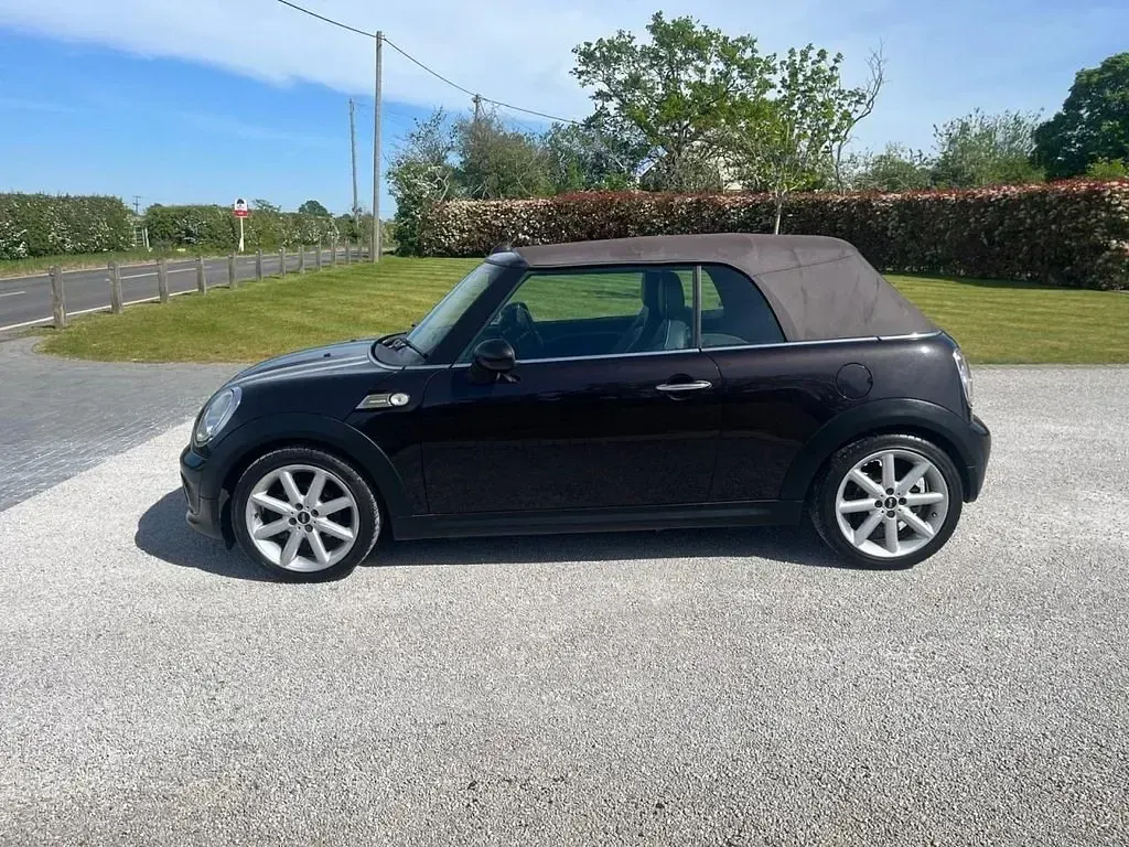 Begagnad Mini Cooper Cabriolet 122 HK (89 kW) 2014 Brun Cab