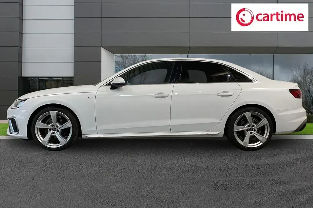 Used Audi A4 S-Line 150 HP (110 kW) 2022 White Sedan