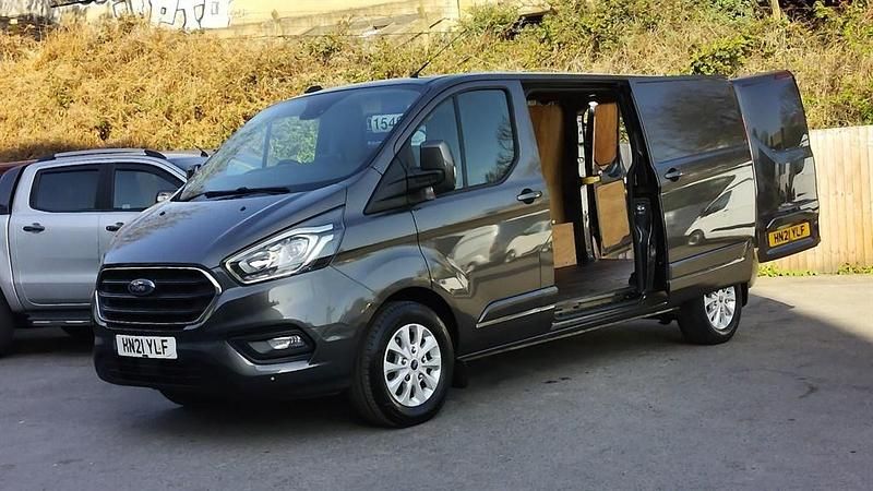 Used Ford Transit Custom Limited 170 HP (125 kW) 2021 Grey Van