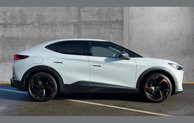 New Cupra Tavascan VZ1 250 kW (340 HP) 2026 Metallic  white silver SUV