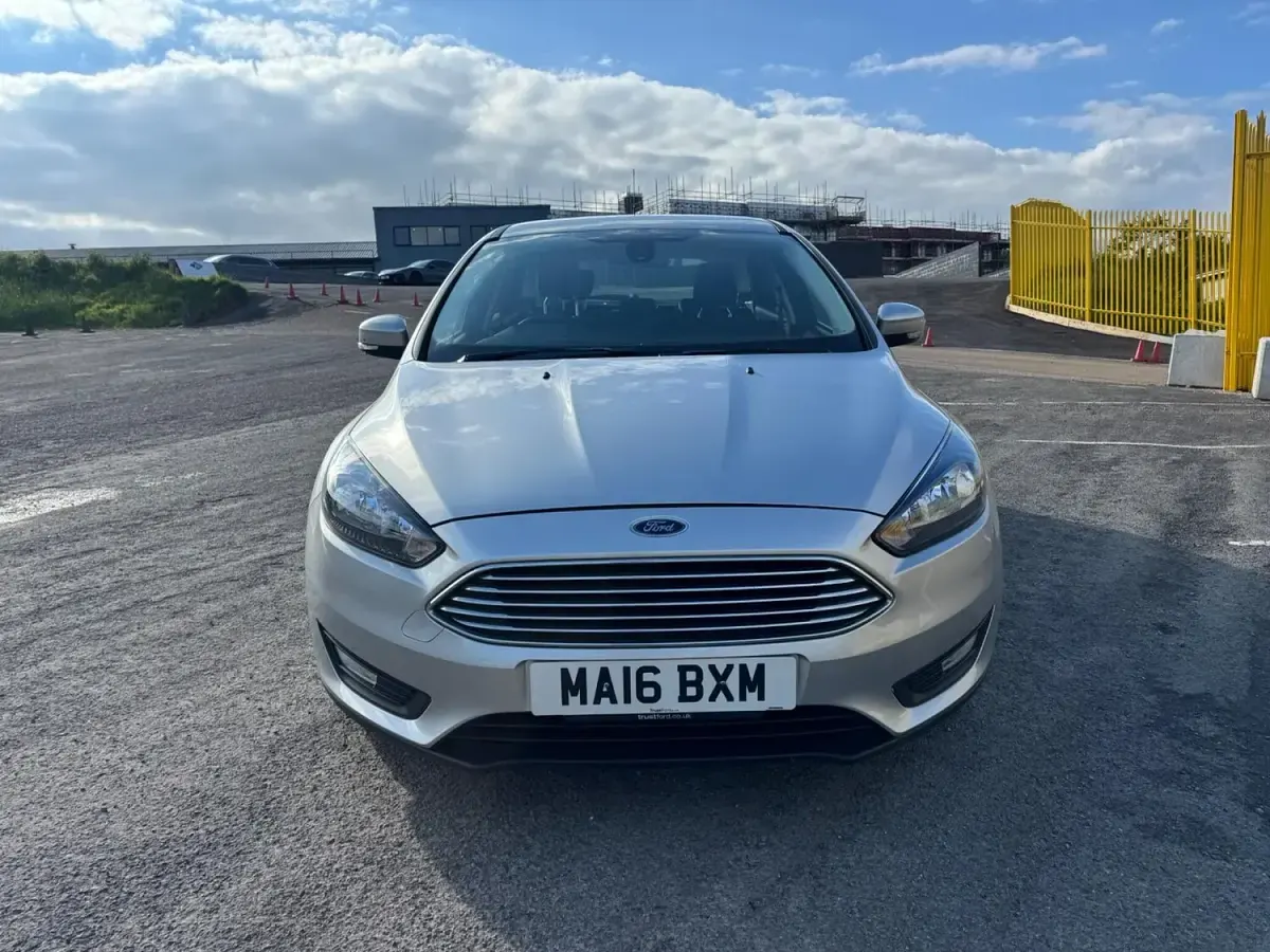 Used Ford Focus Zetec 2016 Silver Hatchback