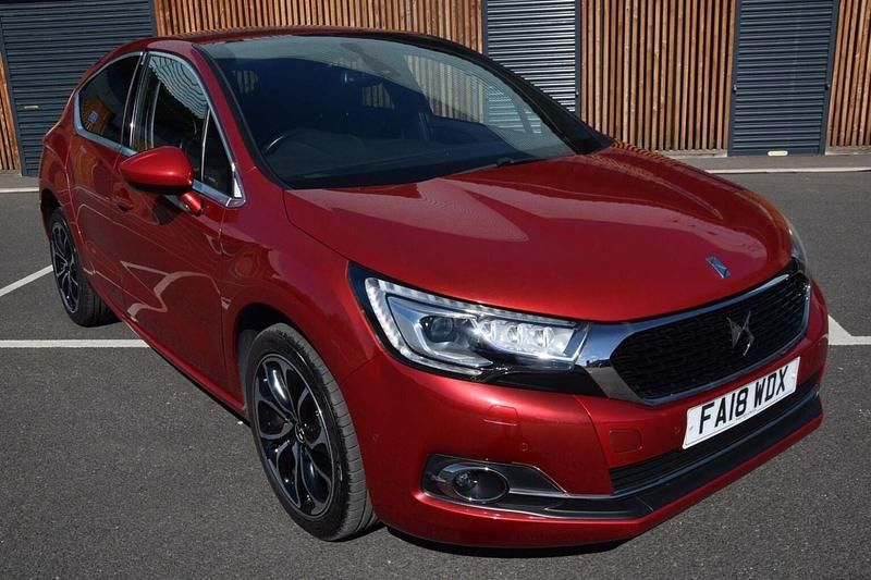 Used DS Automobiles DS4 Prestige 120 HP (88 kW) 2018 Red Hatchback