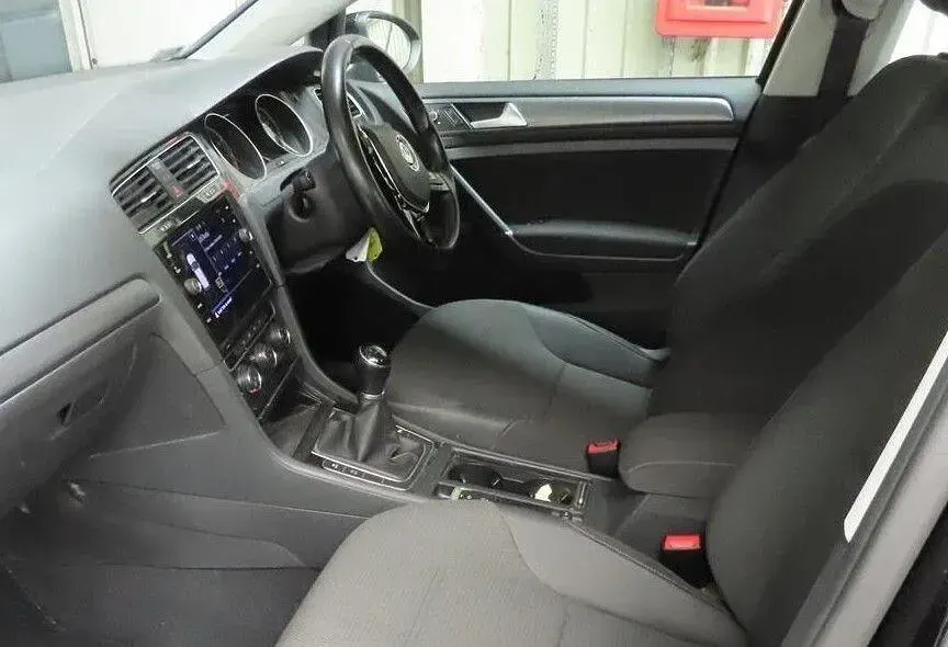 Used VW Golf VII SE 2018 Black Hatchback
