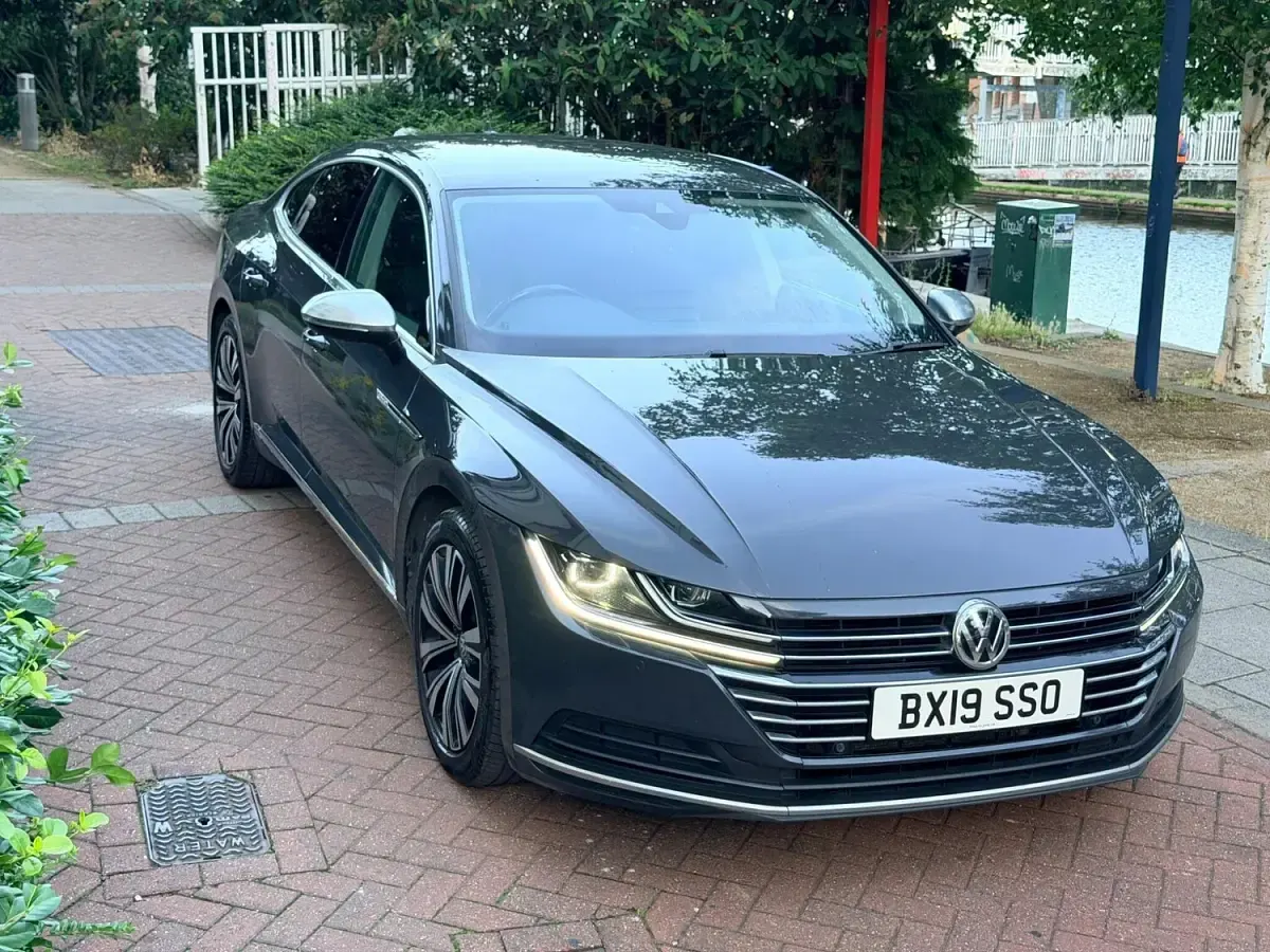 Used VW Arteon Elegance 150 HP (110 kW) 2019 Grey Hatchback