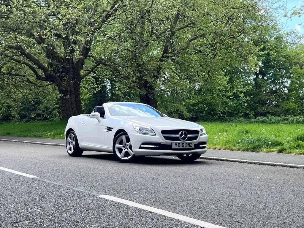 Used Mercedes SLK250 204 HP (150 kW) 2015 White Cabriolet