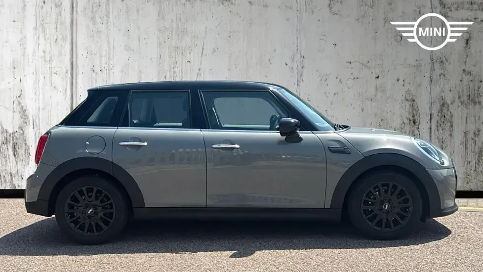 Used Mini Cooper Classic 134 HP (98 kW) 2022 Grey Hatchback