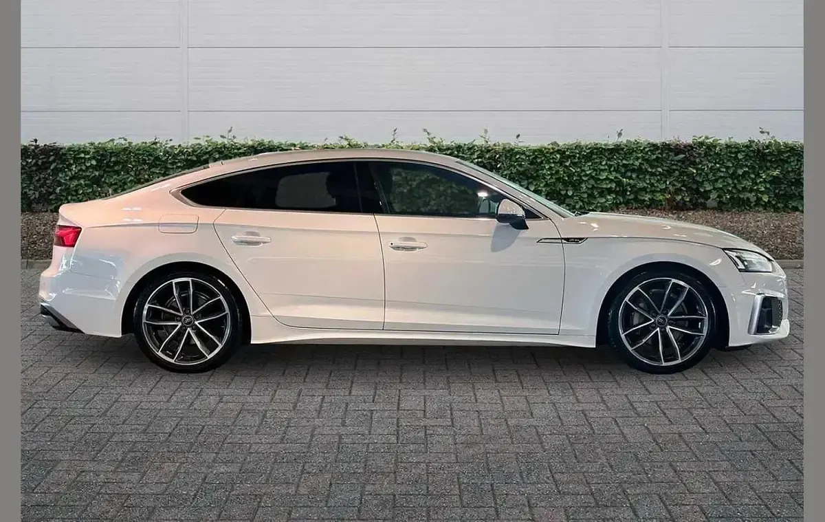 Used Audi A5 S-Line 200 HP (147 kW) 2024 White Hatchback