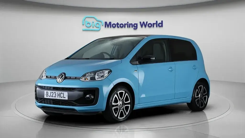 Begagnad VW up! R-line 65 HK (47 kW) 2023 Blå Halvkombi