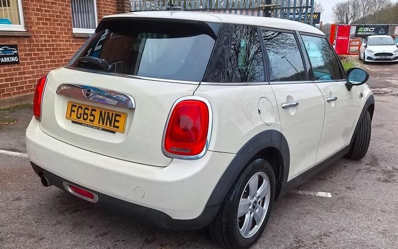 Used Mini ONE Hatch 102 HP (75 kW) 2017 Hatchback