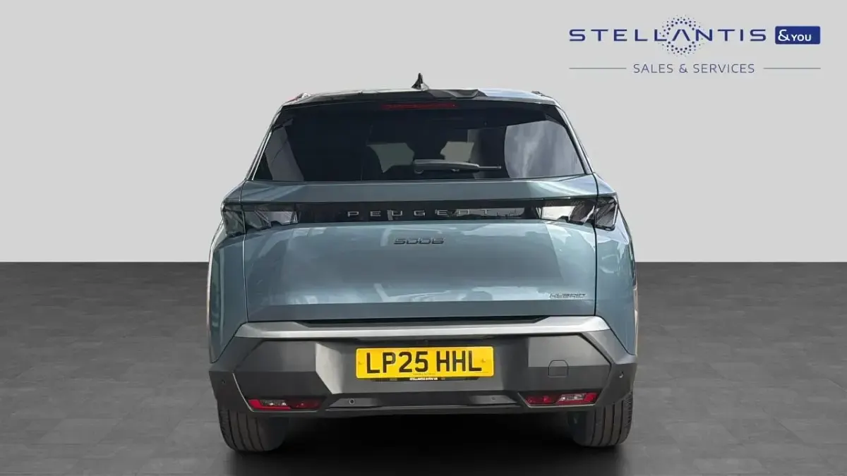 Used Peugeot 5008 GT 134 HP (98 kW) 2025 Blue SUV
