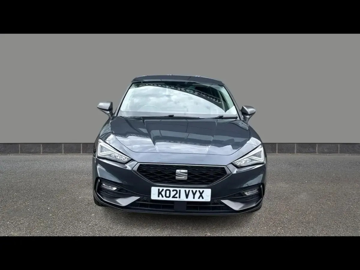 Begagnad Seat Leon FR 2021 Grå Halvkombi