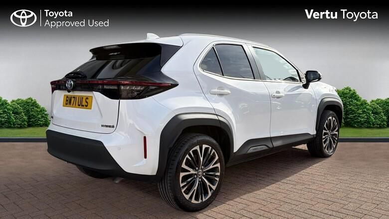 Used Toyota Yaris Hybrid 116 HP (85 kW) 2022 Estate