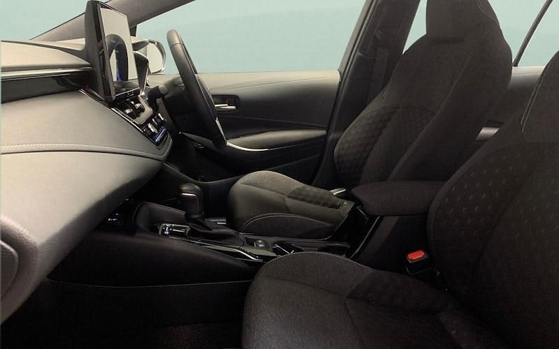 Used Toyota Corolla 140 HP (102 kW) 2025 Estate