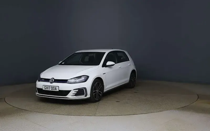Used VW Golf VII GTE 204 HP (150 kW) 2020 Hatchback