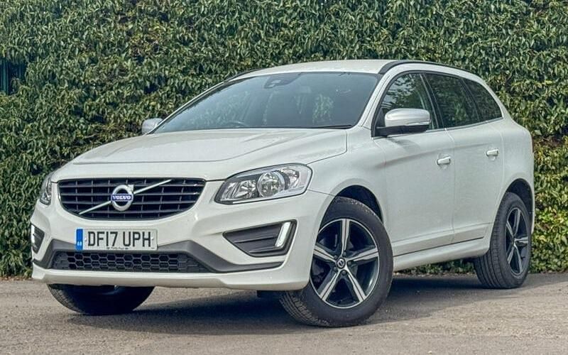 Used Volvo XC60 R-Design 190 HP (139 kW) 2017 White SUV