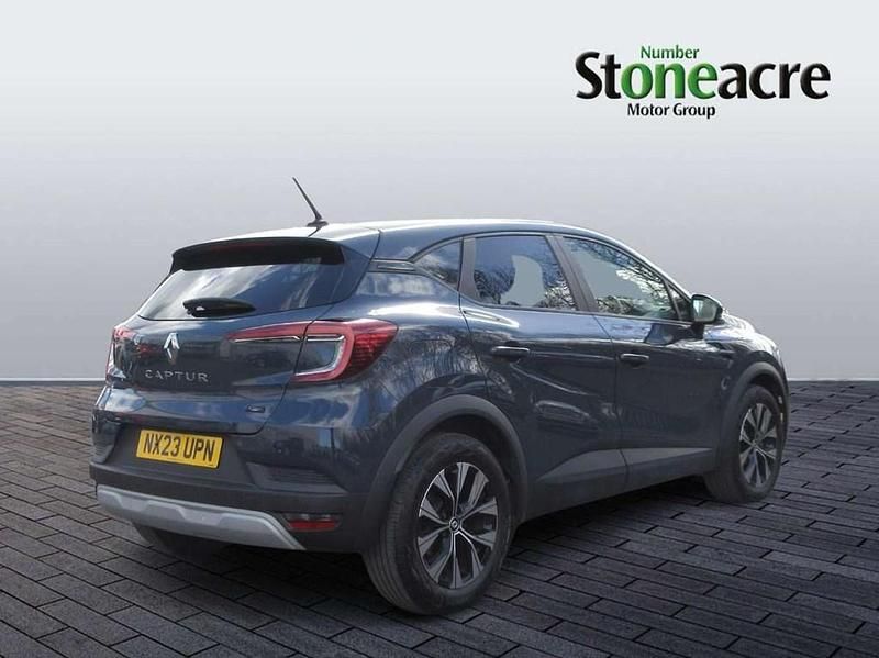 Usado Renault Captur Evolution 143 HP (105 kW) 2023 Azul SUV
