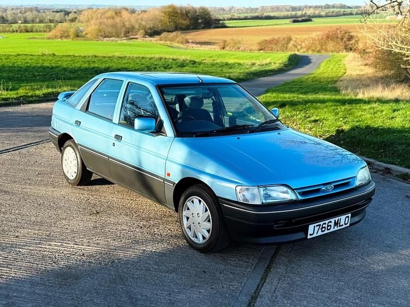 Blue Used 1992 Ford Escort Hatchback | £6,995 - Image 1/4