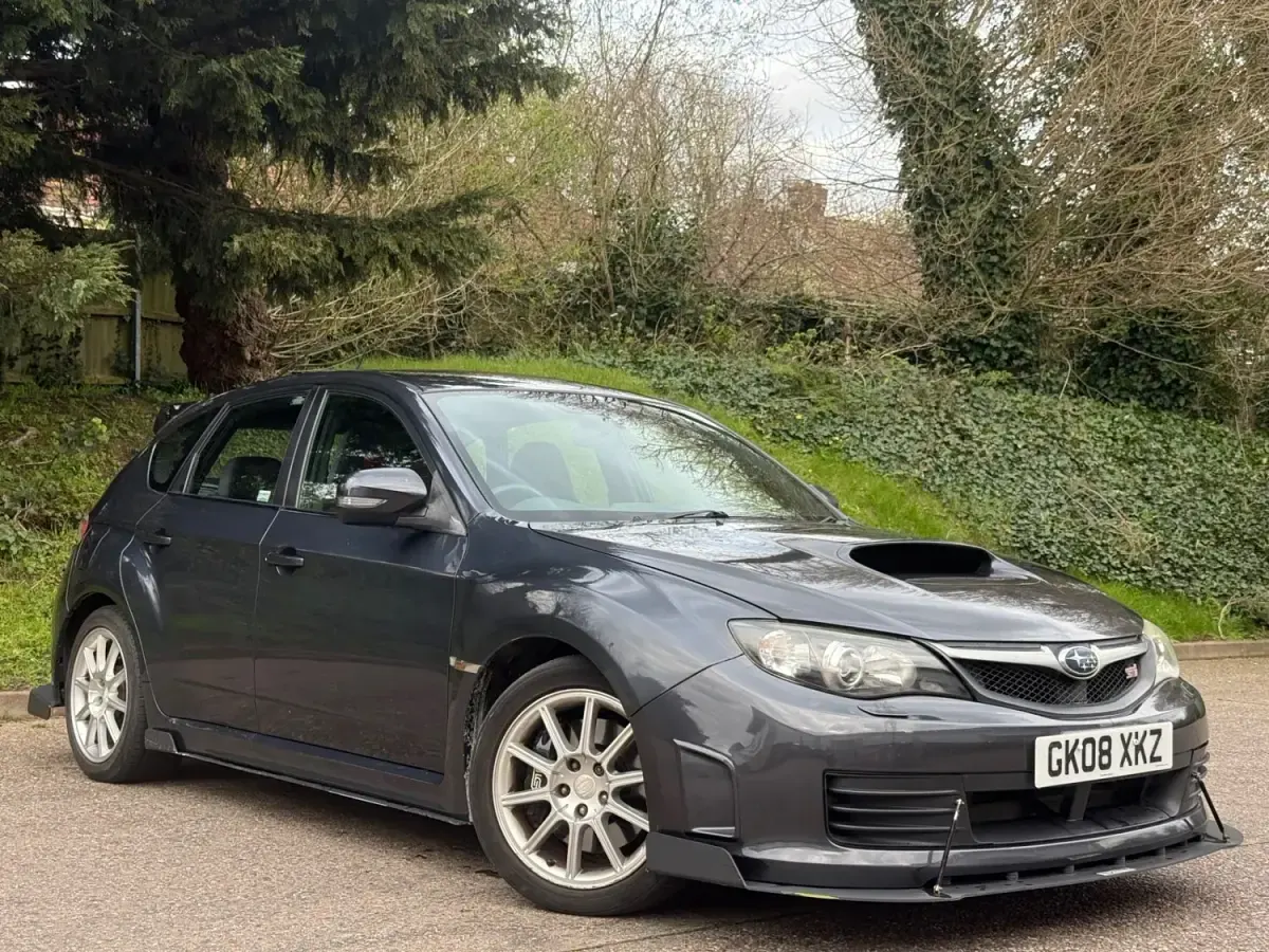 Begagnad Subaru Impreza 2008 Grå Halvkombi