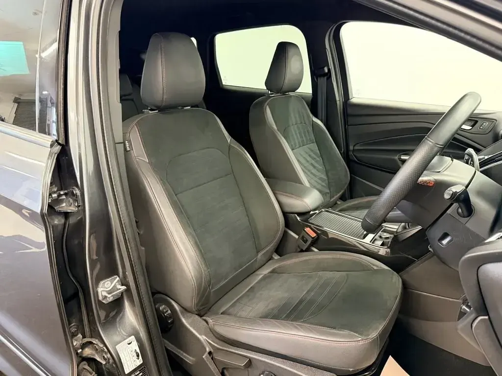 Używany Ford Kuga ST-Line 150 KM (110 kW) 2019 Szary SUV