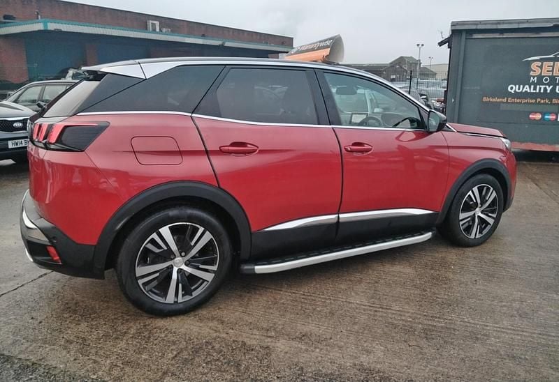 Used Peugeot 3008 GT-line 2018 Red Hatchback