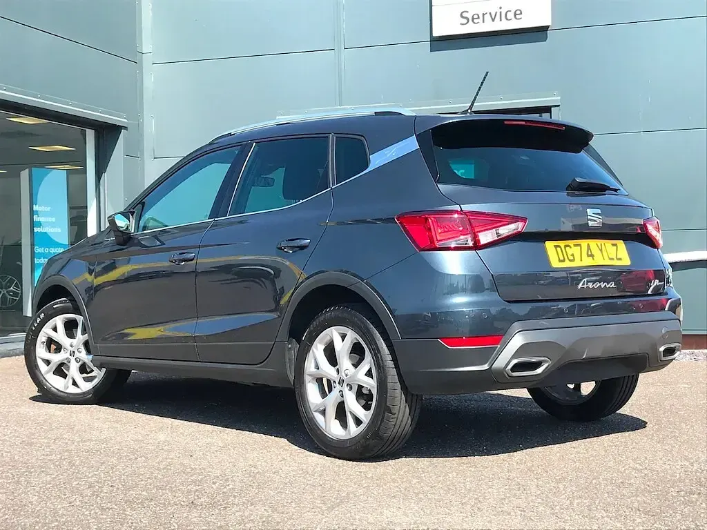 Used Seat Arona FR 115 HP (84 kW) 2024 Grey SUV