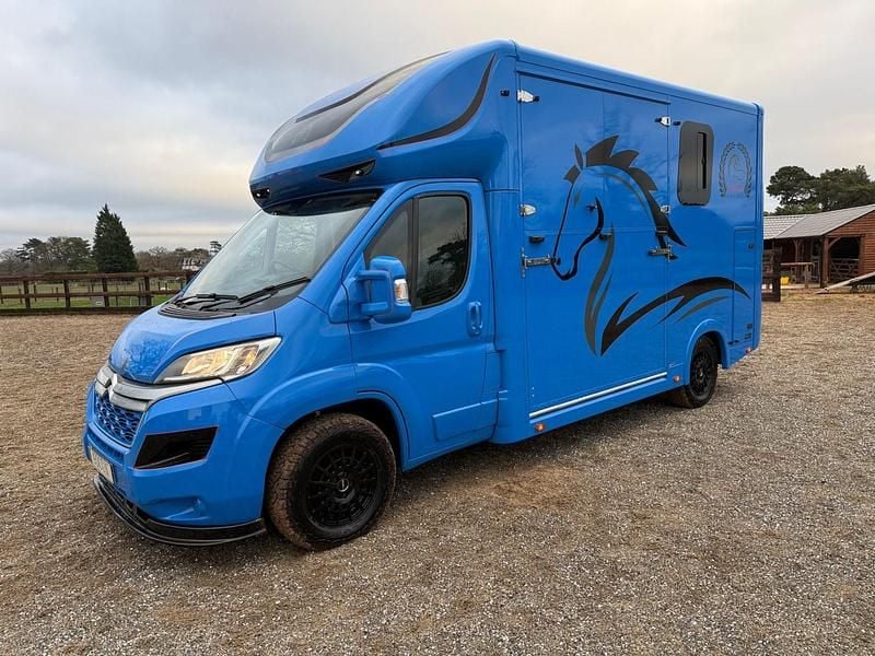 Used Citroën Relay 140 HP (102 kW) 2020 White Van