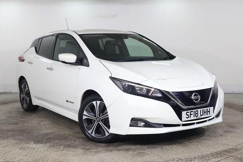 Used Nissan Leaf N-Connecta 110 kW (150 HP) 2018 White Hatchback