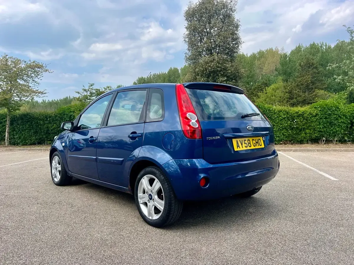 Used Ford Fiesta Zetec 2009 Blue Hatchback