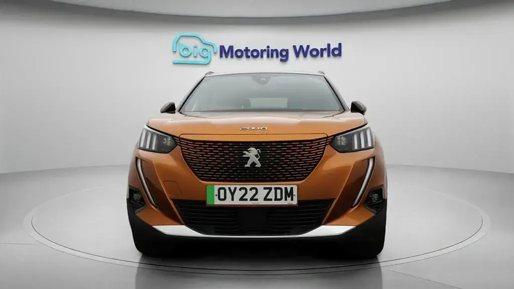 Used Peugeot e-2008 Premium 100 kW (136 HP) 2022 Orange SUV