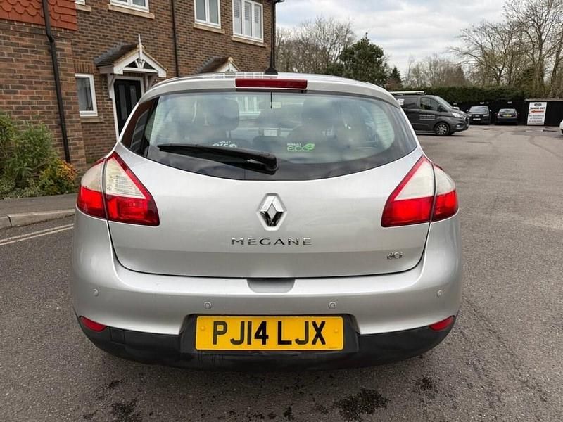 Used Renault Mégane III Dynamique 110 HP (80 kW) 2014 Silver Hatchback