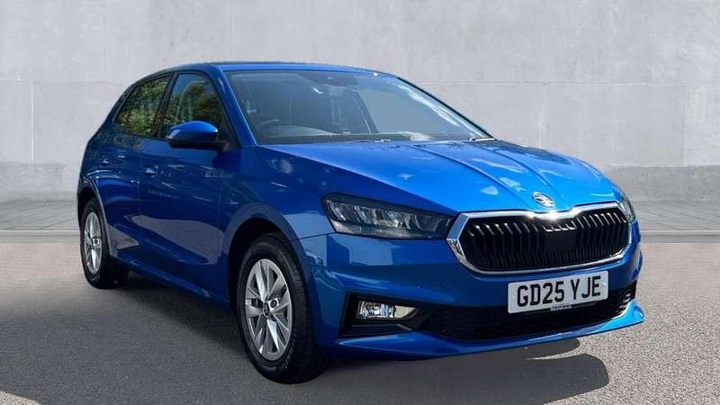 Blue New 2025 Skoda Fabia SE Hatchback | £16,990 (Good price) - Image 1/4